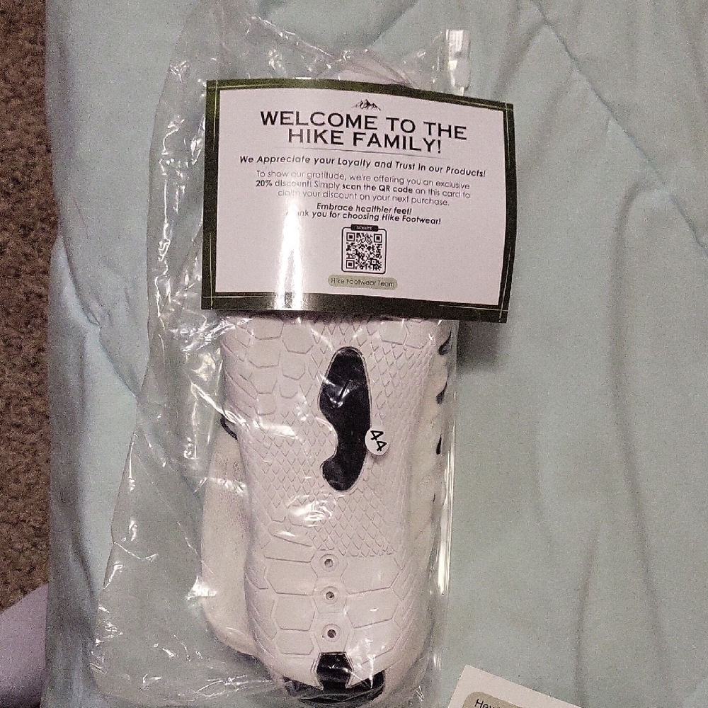 Hike Barefoot - White and Black